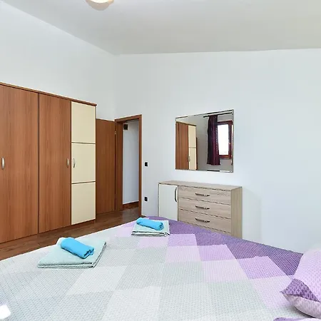 House 1962 * Galižana