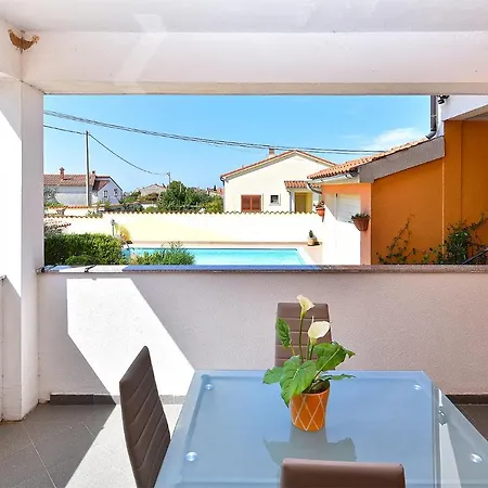 House 1962 Hébergement de vacances Galižana