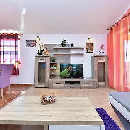 Dom wakacyjny House 1962 Galižana