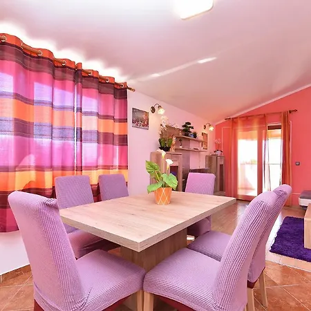 House 1962 Dom wakacyjny Galižana