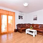 Holiday home House 1962 Galizana