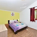 Holiday home House 1962
