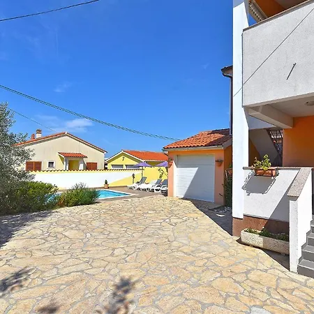 House 1962 Galižana