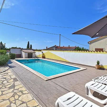 House 1962 Galižana